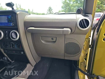 2008 Jeep Wrangler Unlimited Sahara - miniatura 16