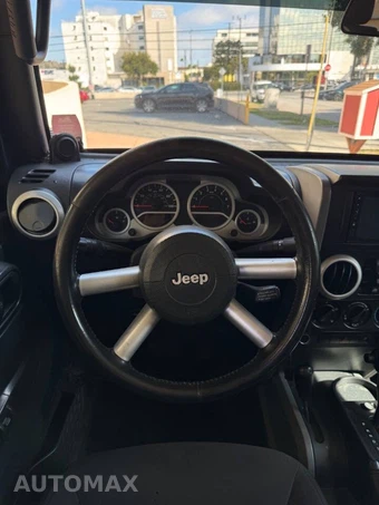 2008 Jeep Wrangler Unlimited Sahara - miniatura 18