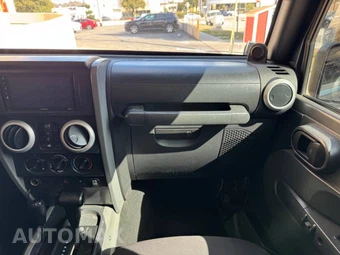 2008 Jeep Wrangler Unlimited Sahara - miniatura 22