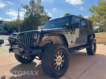 2008 Jeep Wrangler Unlimited Sahara - miniatura 3