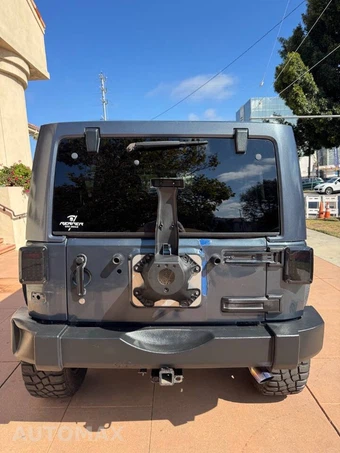 2008 Jeep Wrangler Unlimited Sahara - miniatura 5