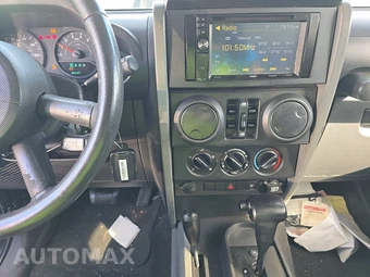2008 Jeep Wrangler Unlimited X - miniatura 11