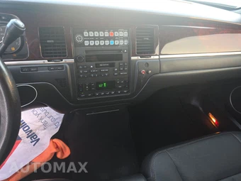 2008 Lincoln Town Car Executive w/Limousine Pkg – miniatura 11