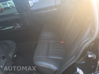 2008 Lincoln Town Car Executive w/Limousine Pkg – miniatura 13