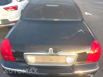 2008 Lincoln Town Car Executive w/Limousine Pkg – miniatura 16