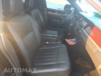 2008 Lincoln Town Car Executive w/Limousine Pkg – miniatura 8