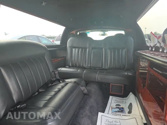 2008 Lincoln Town Car Executive w/Limousine Pkg - miniatura 13