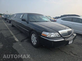 2008 Lincoln Town Car Executive w/Limousine Pkg - miniatura 3