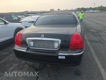 2008 Lincoln Town Car Executive w/Limousine Pkg - miniatura 5