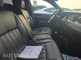 2008 Lincoln Town Car Executive w/Limousine Pkg - miniatura 8
