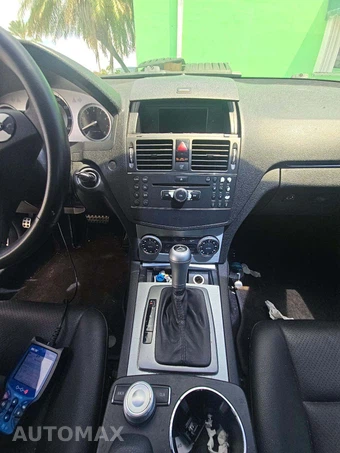 2008 Mercedes-Benz C 300 - miniatura 10