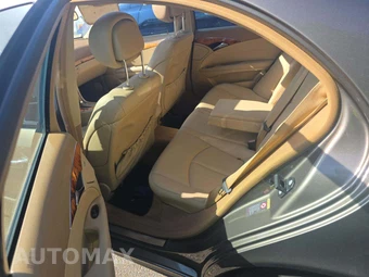 2008 Mercedes-Benz E 320 BlueTEC Sedan - miniatura 12
