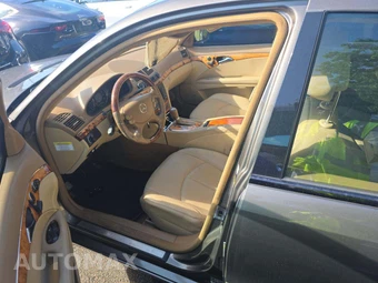 2008 Mercedes-Benz E 320 BlueTEC Sedan - miniatura 6