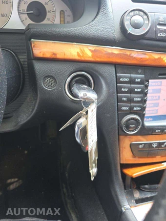 2008 Mercedes-Benz E 350 4MATIC Sedan – miniatura 8
