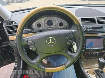 2008 Mercedes-Benz E 350 4MATIC Sedan – miniatura 34