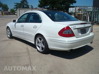 2008 Mercedes-Benz E 350 4MATIC Sedan – miniatura 3