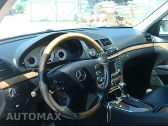 2008 Mercedes-Benz E 350 4MATIC Sedan – miniatura 4