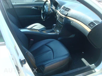 2008 Mercedes-Benz E 350 4MATIC Sedan – miniatura 62