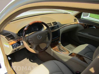2008 Mercedes-Benz E-Class Base – miniatura 51