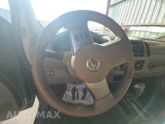 2008 Nissan Frontier SE Crew Cab Medium Bed – miniatura 10