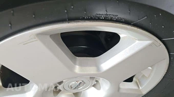 2008 Nissan Frontier SE Crew Cab Medium Bed – miniatura 21