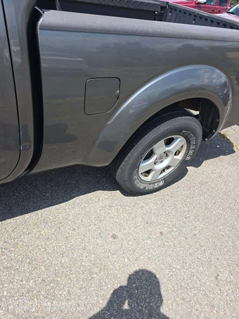 2008 Nissan Frontier SE Crew Cab Medium Bed – miniatura 24
