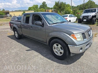 2008 Nissan Frontier SE Crew Cab Medium Bed – miniatura 4