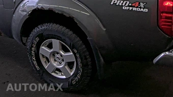 2008 Nissan Frontier SE Crew Cab Medium Bed – miniatura 10