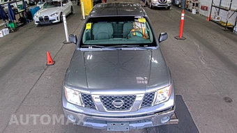 2008 Nissan Frontier SE Crew Cab Medium Bed – miniatura 2