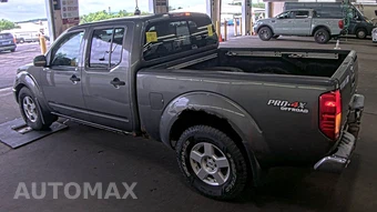 2008 Nissan Frontier SE Crew Cab Medium Bed – miniatura 6