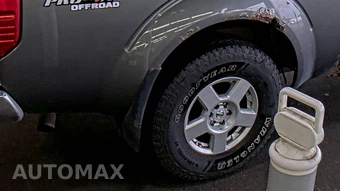 2008 Nissan Frontier SE Crew Cab Medium Bed – miniatura 9