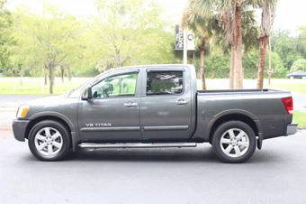 2008 Nissan TITAN LE Crew Cab Short Bed - miniatura 3