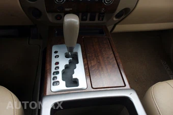 2008 Nissan TITAN LE Crew Cab Short Bed - miniatura 45