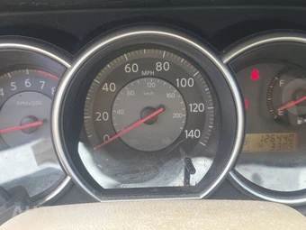 2008 Nissan Versa 1.8 S Hatchback - miniatura 12
