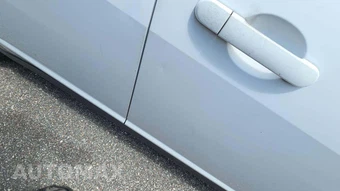 2008 Nissan Versa 1.8 S Hatchback - miniatura 18
