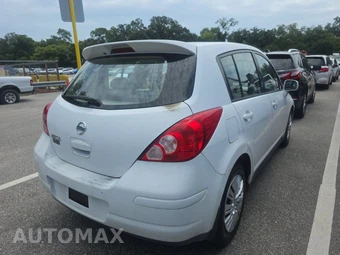 2008 Nissan Versa 1.8 S Hatchback - miniatura 4