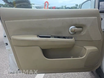 2008 Nissan Versa 1.8 S Hatchback - miniatura 9