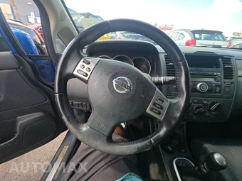 2008 Nissan Versa 1.8 SL Hatchback - miniatura 11