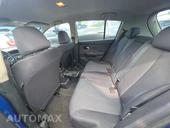 2008 Nissan Versa 1.8 SL Hatchback - miniatura 13