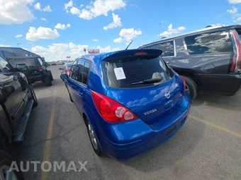2008 Nissan Versa 1.8 SL Hatchback - miniatura 6