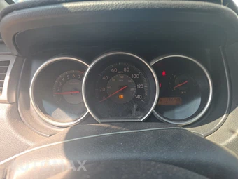 2008 Nissan Versa 1.8 SL Sedan - miniatura 12