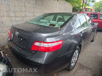 2008 Toyota Camry LE - miniatura 3