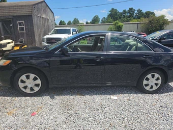 2008 Toyota Camry LE – miniatura 2