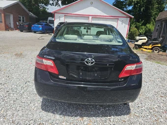 2008 Toyota Camry LE – miniatura 3