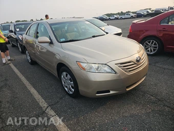 2008 Toyota Camry LE – miniatura 3