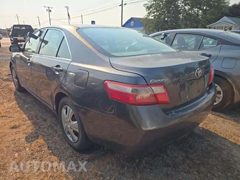 2008 Toyota Camry LE - miniatura 2