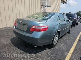 2008 Toyota Camry LE – miniatura 4