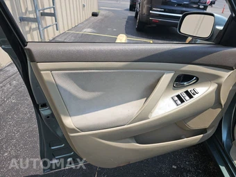 2008 Toyota Camry LE – miniatura 9