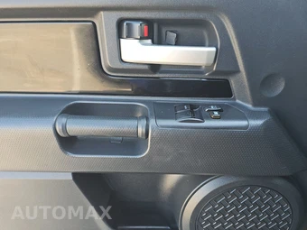 2008 Toyota FJ Cruiser w/Rear Doors - miniatura 9