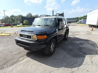 2008 Toyota FJ Cruiser w/Rear Doors